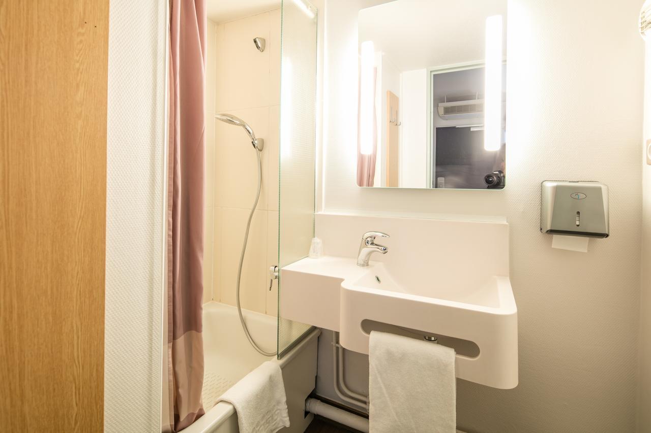 B&B Hotel Grenoble Universite 1 Gières Buitenkant foto